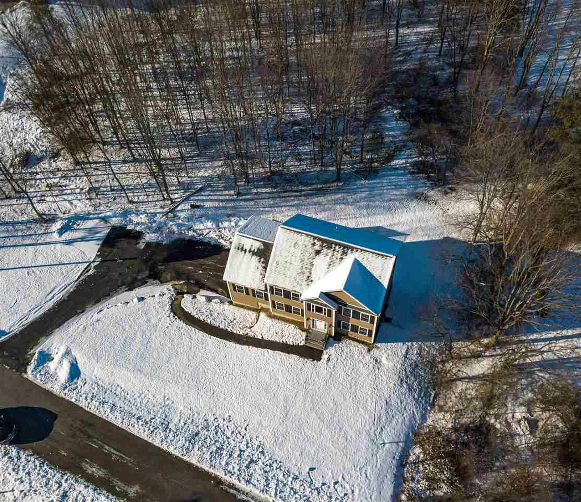 8 Oldenburg Lane Rollinsford NH 03869