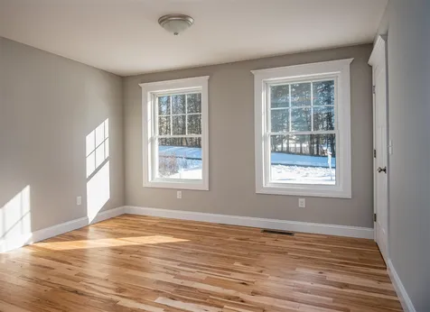 8 Oldenburg Lane Rollinsford NH 03869
