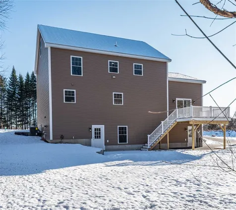 8 Oldenburg Lane Rollinsford NH 03869