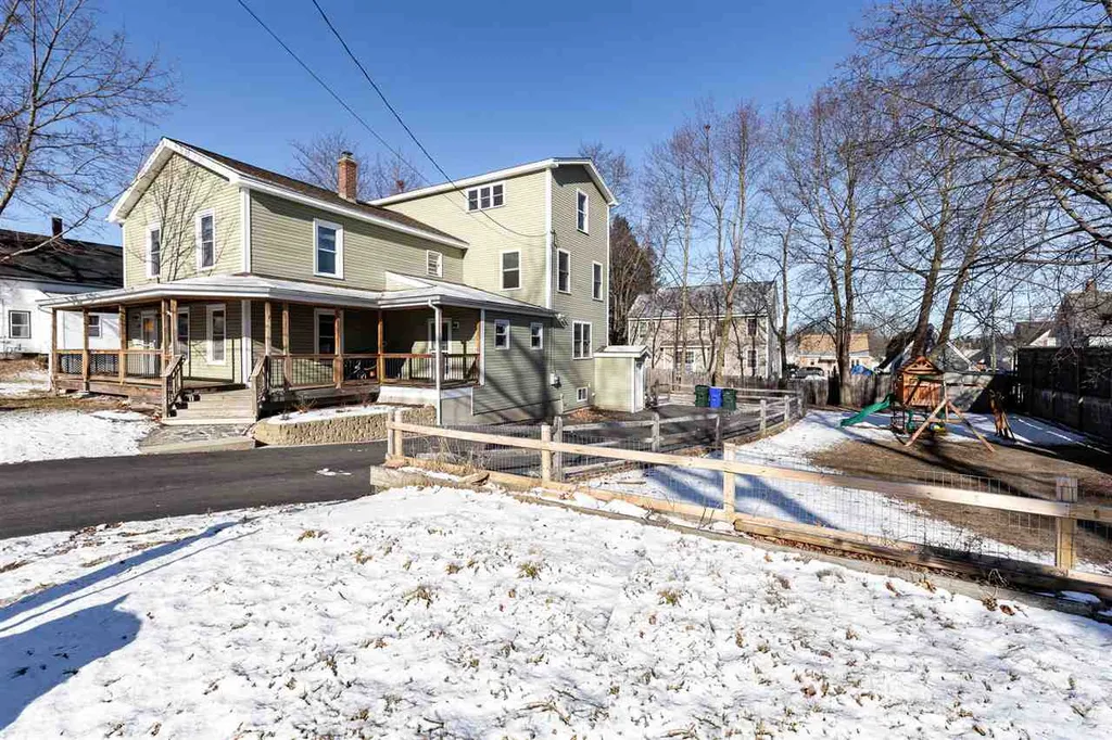 208 Mystic Street Manchester NH 03103