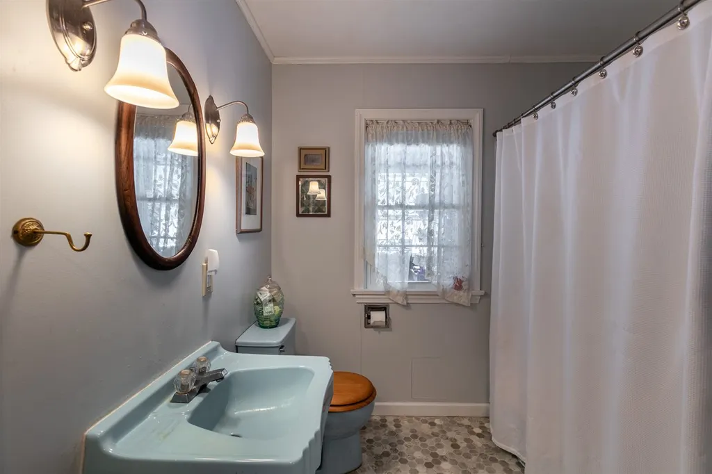 142 Slate Avenue Northfield VT 05663
