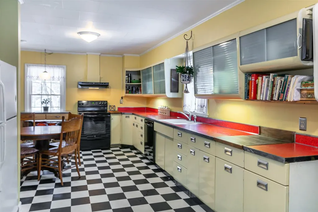 142 Slate Avenue Northfield VT 05663