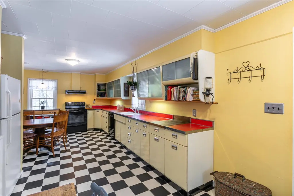 142 Slate Avenue Northfield VT 05663