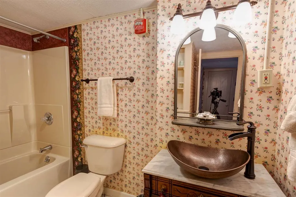 80 Pease Road Meredith NH 03253