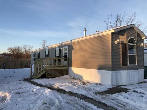 44 Brookwood Drive Salem NH 03079