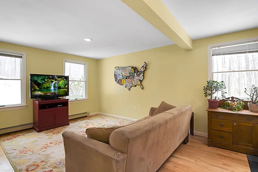 6 Ffrost Drive Durham NH 03824
