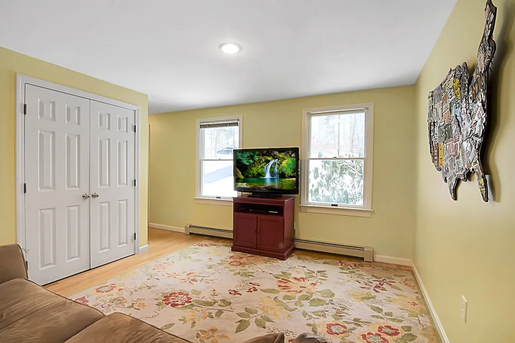 6 Ffrost Drive Durham NH 03824