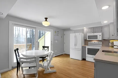 6 Ffrost Drive Durham NH 03824
