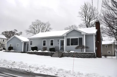 43 Breton Avenue Manchester NH 03104