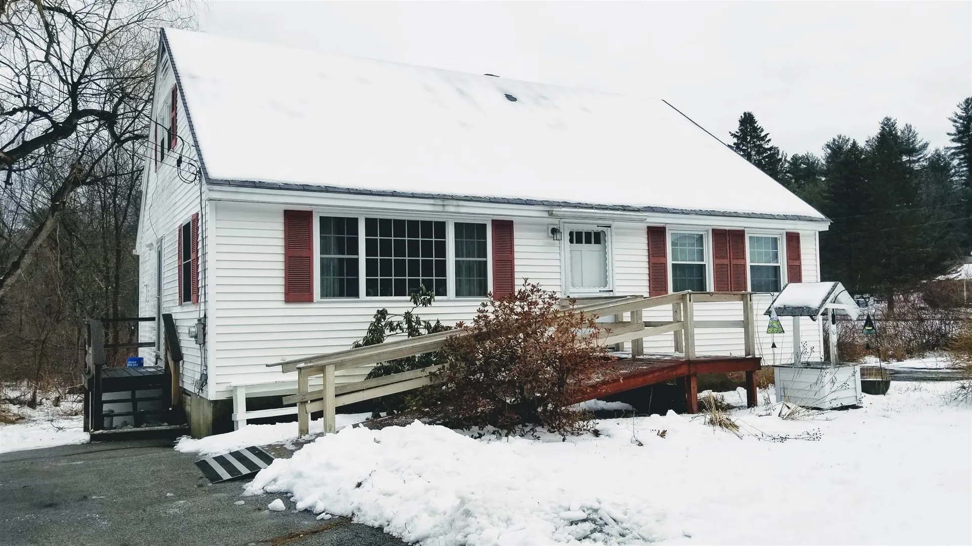 18 Curtis Lane Bedford NH 03110