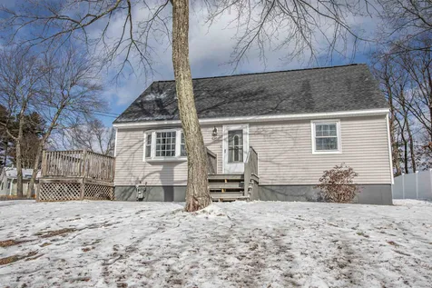 4 Shetland Road Nashua NH 03062