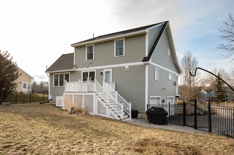 4 Cushman Way Greenland NH 03840