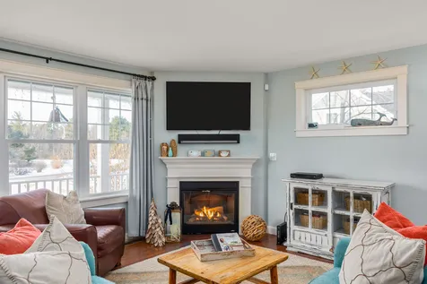 4 Cushman Way Greenland NH 03840
