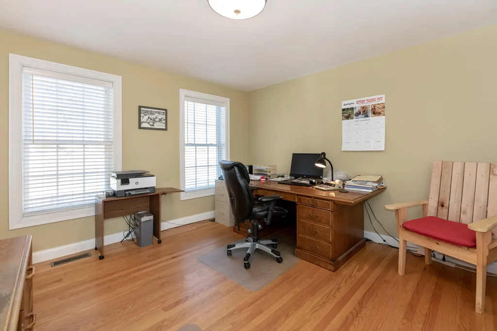 4 Mccarron Road Deerfield NH 03037