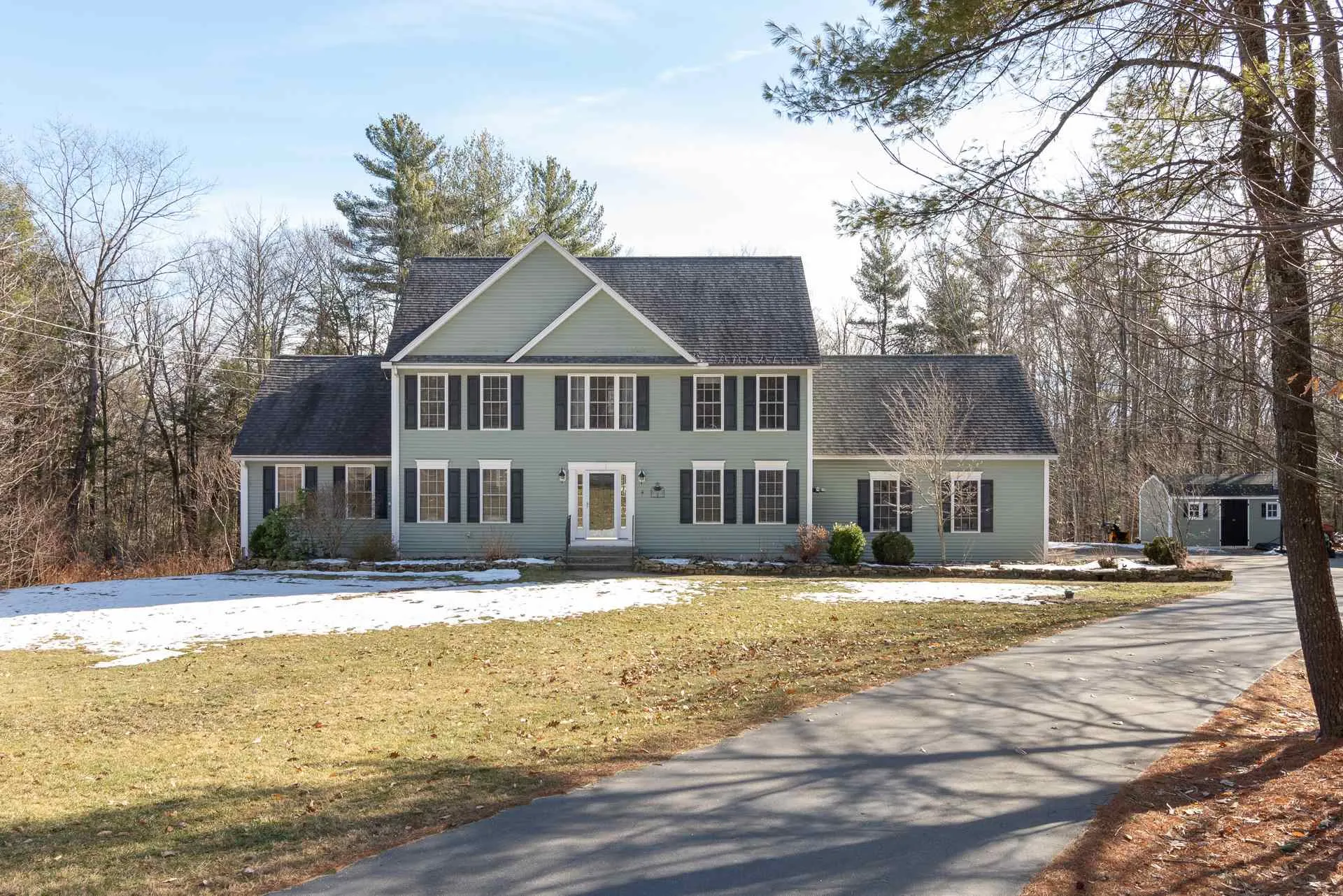 4 Mccarron Road Deerfield NH 03037