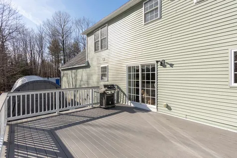 4 Mccarron Road Deerfield NH 03037