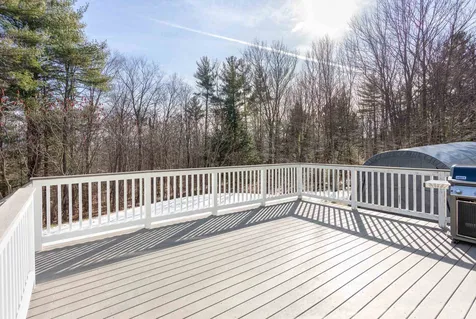4 Mccarron Road Deerfield NH 03037
