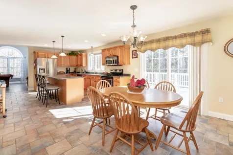 4 Mccarron Road Deerfield NH 03037