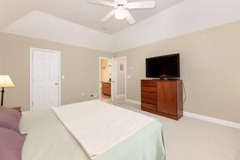 4 Mccarron Road Deerfield NH 03037