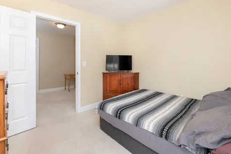 4 Mccarron Road Deerfield NH 03037