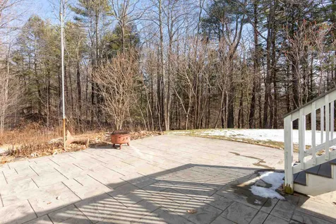 4 Mccarron Road Deerfield NH 03037