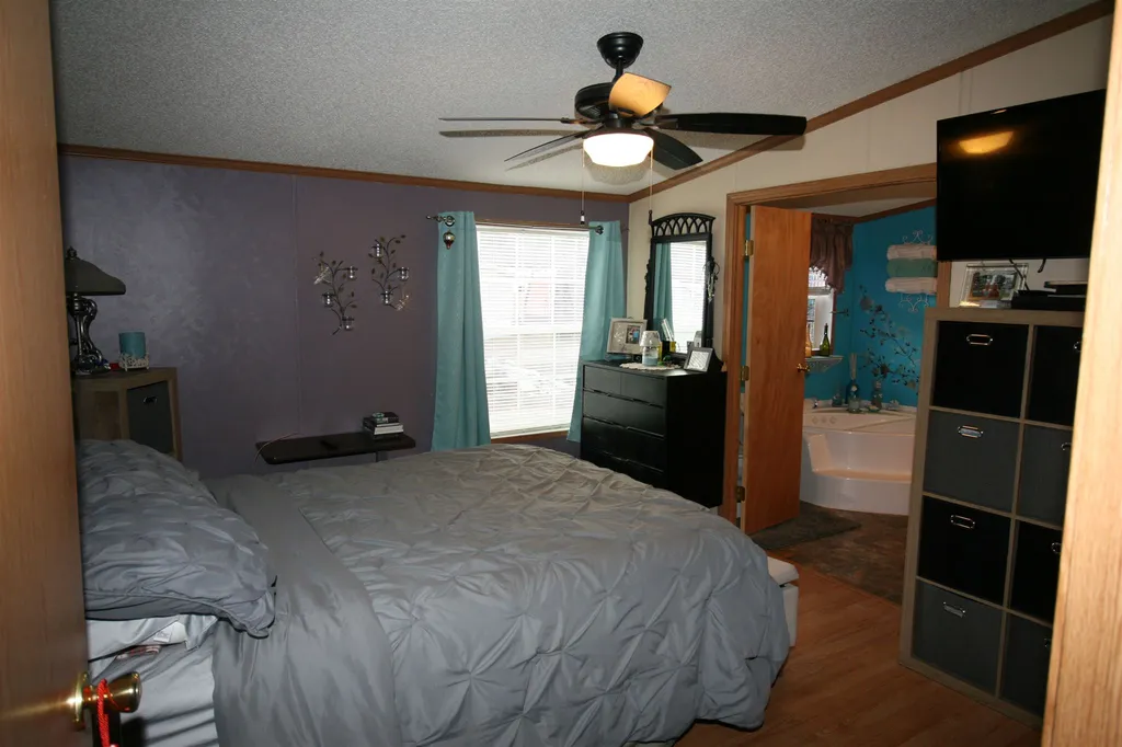 11 Darlene Lane Litchfield NH 03052-0000