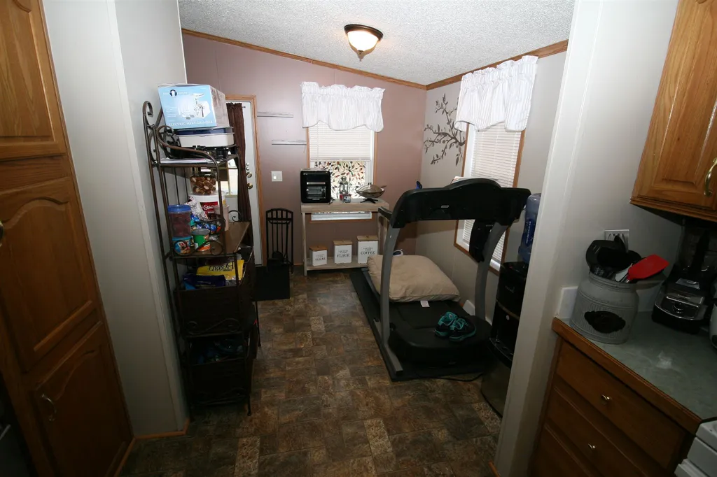 11 Darlene Lane Litchfield NH 03052-0000