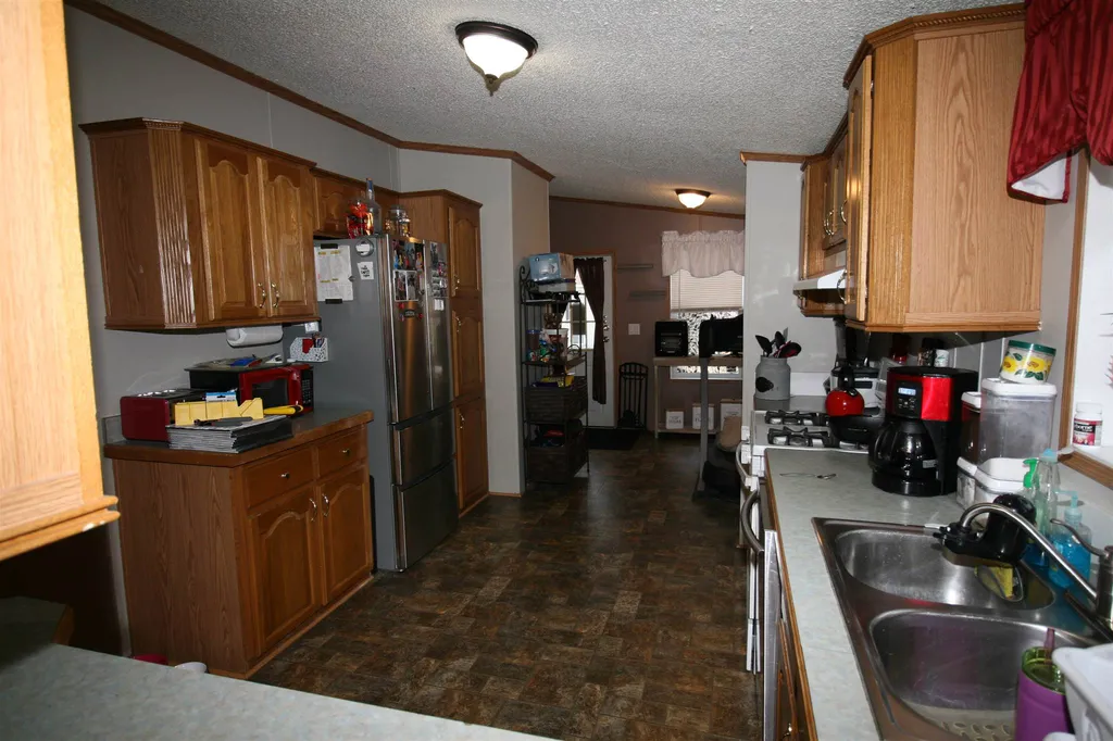 11 Darlene Lane Litchfield NH 03052-0000