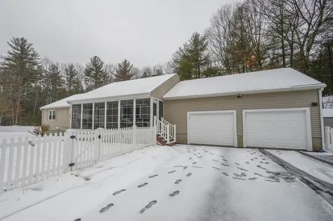 6 Hess Lane Seabrook NH 03874