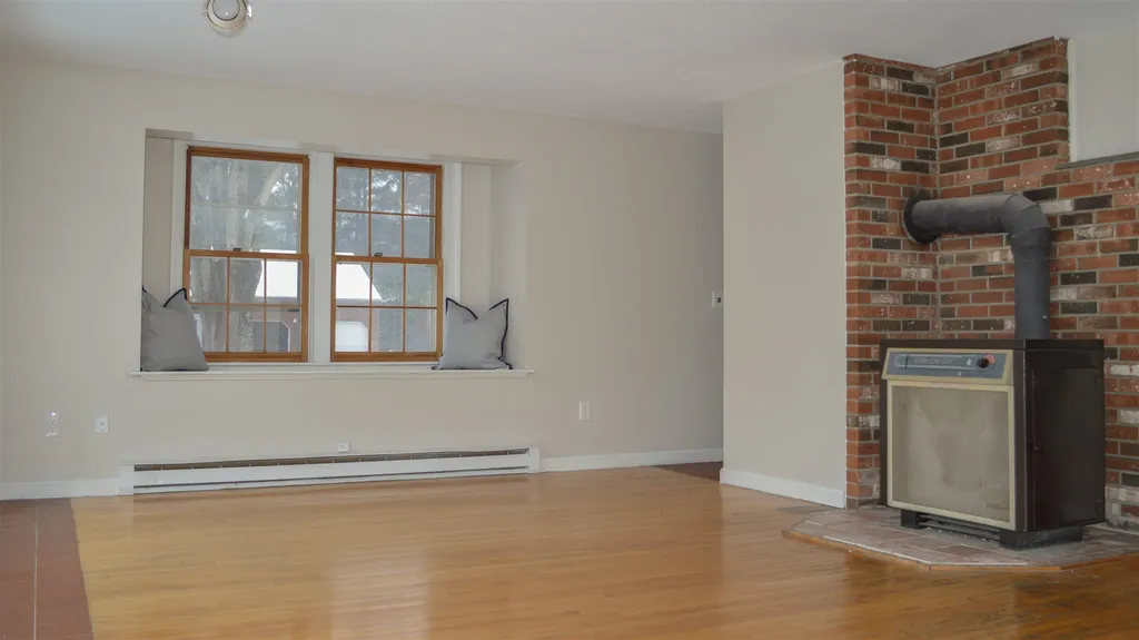 36 Evans Circle Keene NH 03431