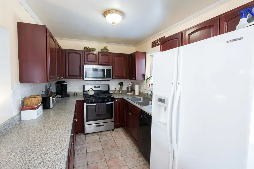 36 Lori Lane Burlington VT 05408