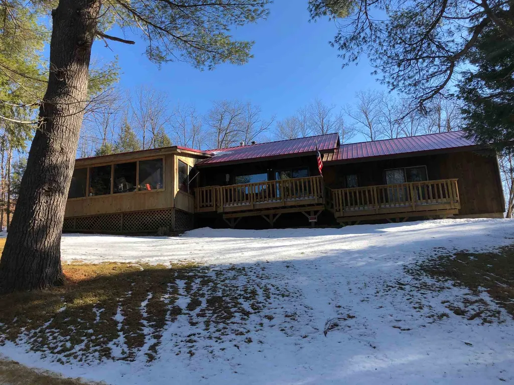 9 Dock Road Belmont NH 03220