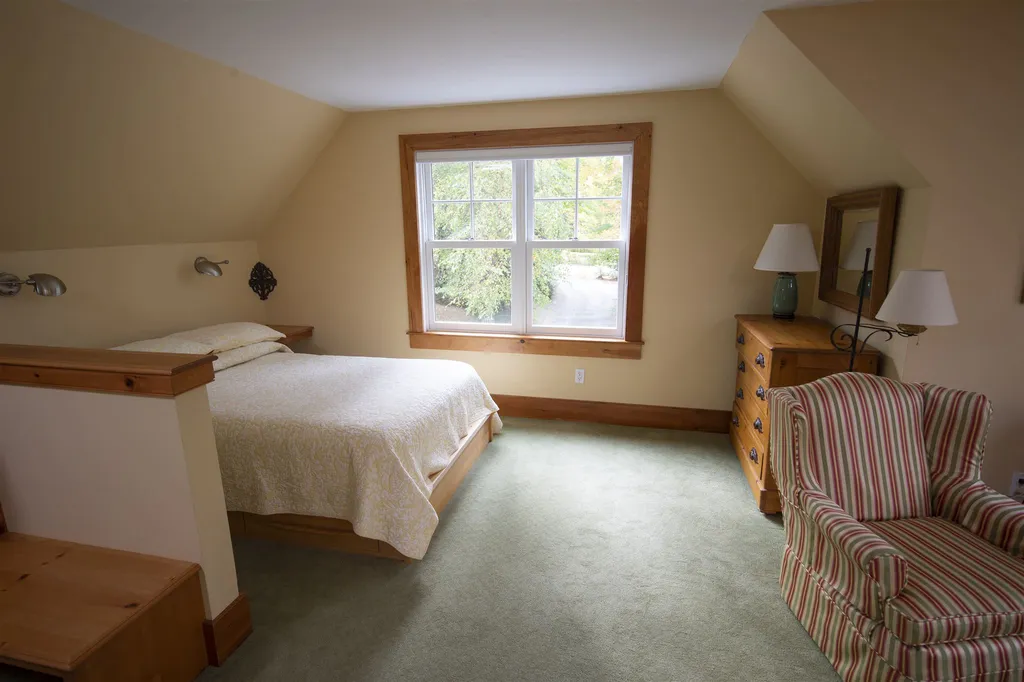 508 Little Sunapee Road New London NH 03257