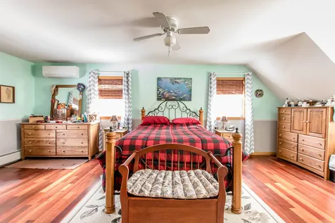 16 Dearborn Road Hill NH 03243