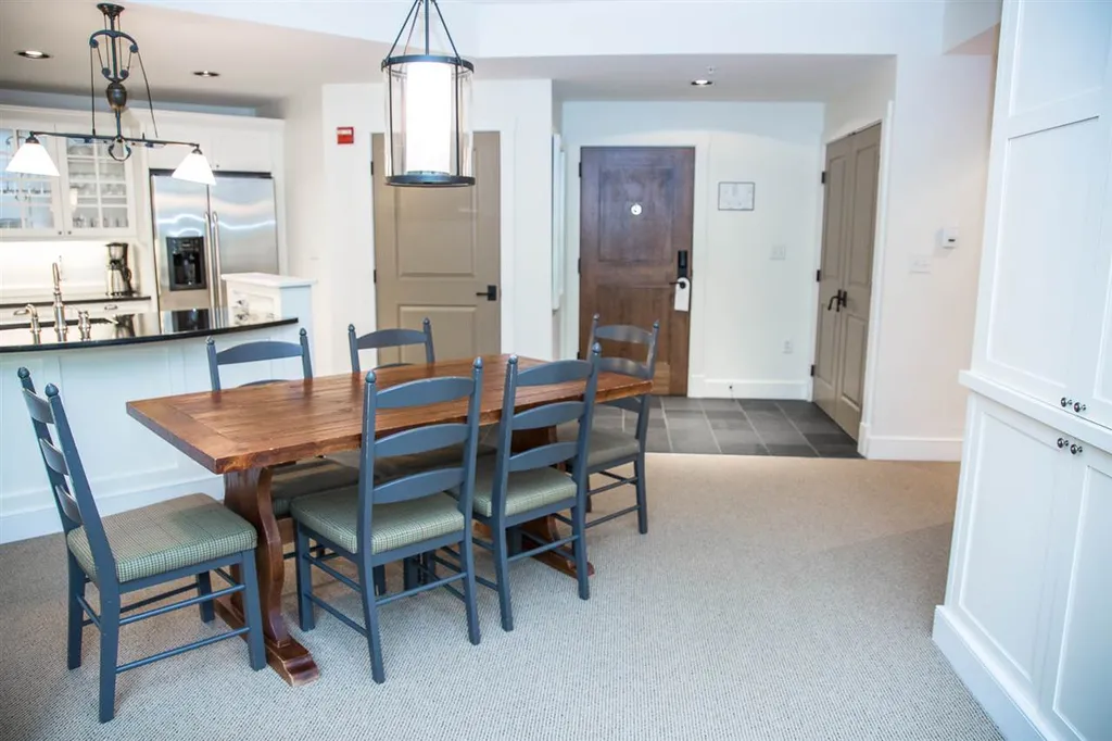 102 Forest Drive Warren VT 05674