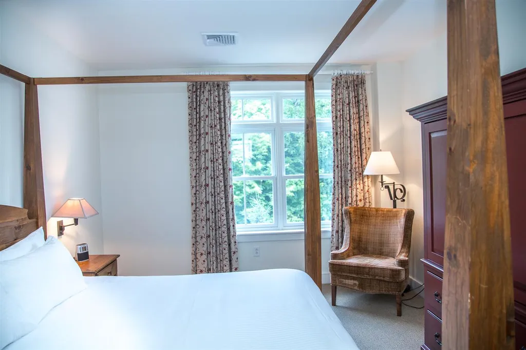 102 Forest Drive Warren VT 05674