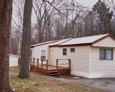 29 Hickory Avenue North Hampton NH 03862