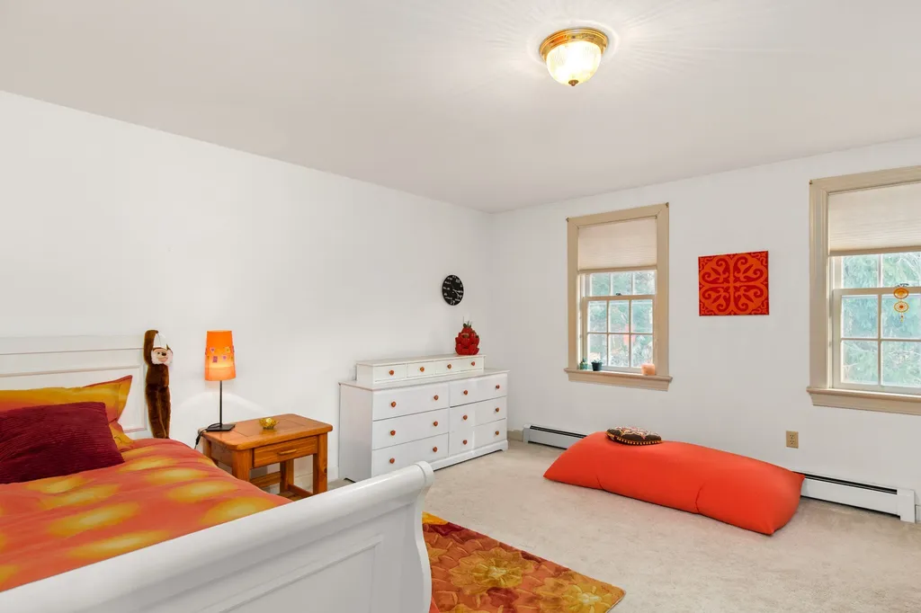 24 Surrey Lane Durham NH 03824