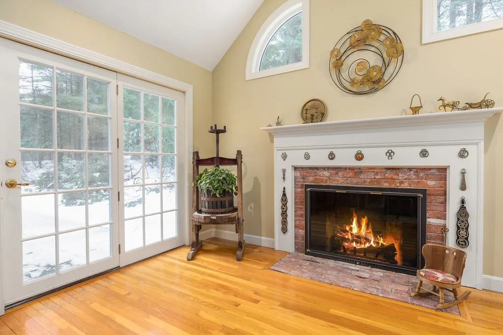 24 Surrey Lane Durham NH 03824