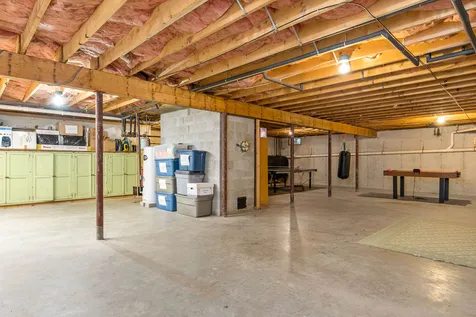 24 Surrey Lane Durham NH 03824