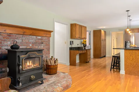 24 Surrey Lane Durham NH 03824