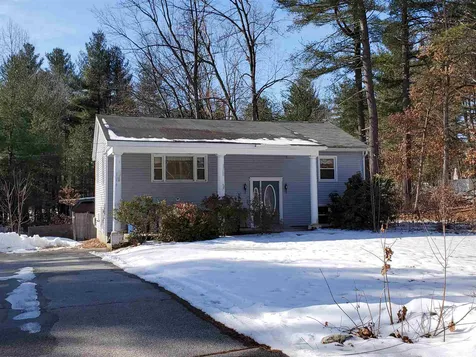 16 Louise Drive Litchfield NH 03052