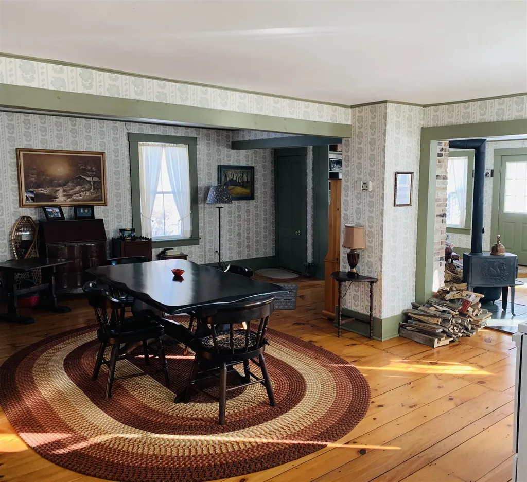 1348 S Hemlock Road Charlestown NH 03603