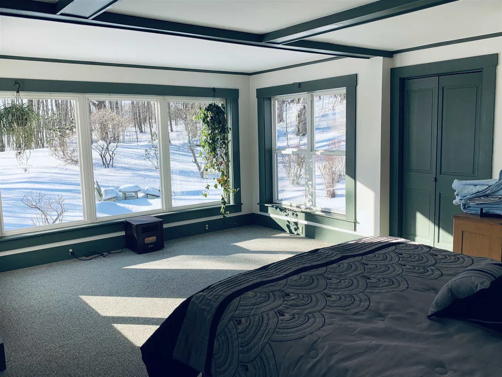 1348 S Hemlock Road Charlestown NH 03603
