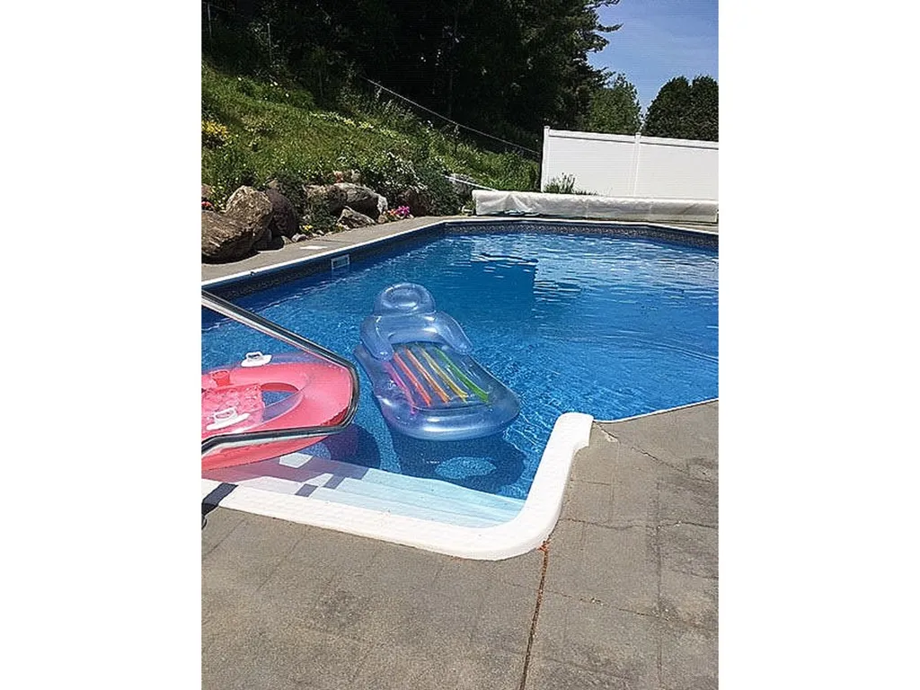 27 Iris Lane South Burlington VT 05403