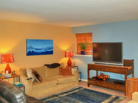 27 Iris Lane South Burlington VT 05403