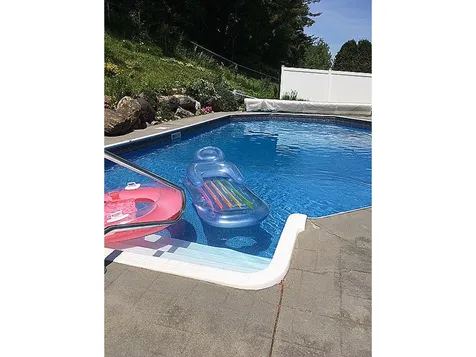 27 Iris Lane South Burlington VT 05403