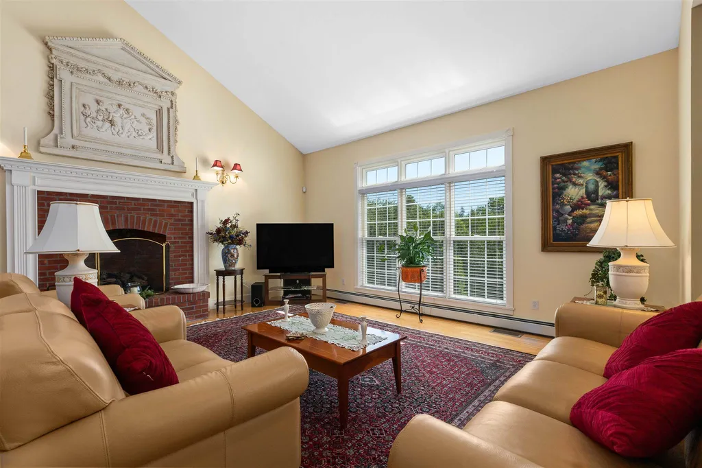 45 Kearsarge Road New London NH 03257