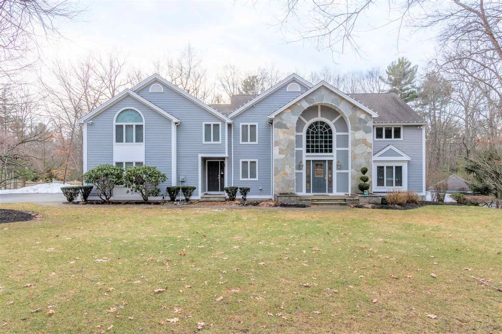 23 Hawthorne Road Windham NH 03087