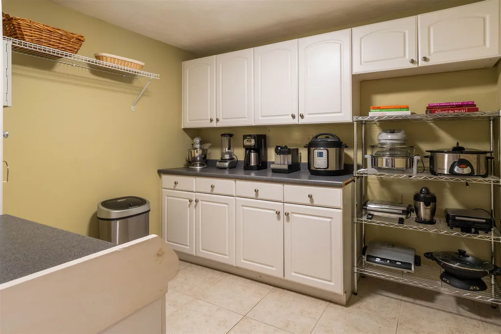 23 Hawthorne Road Windham NH 03087